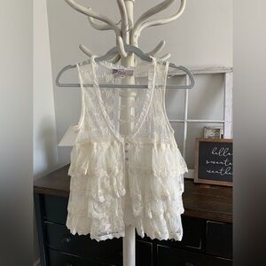 Elegant Lace Tiered Cream Tank Top/Vest